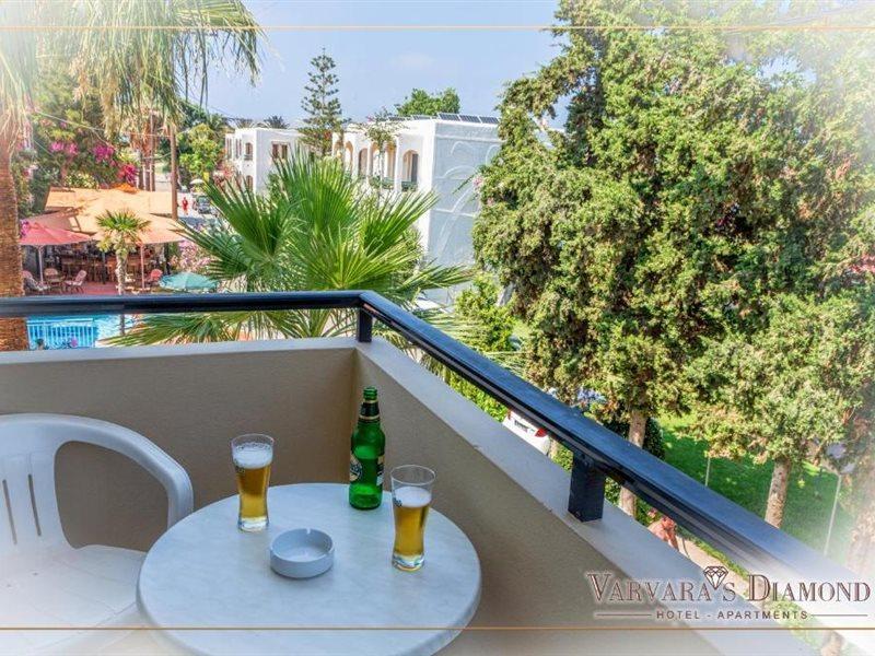 Varvaras Diamond Hotel Platanes  Exterior photo