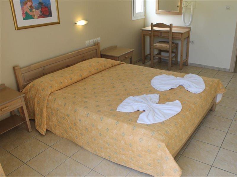 Varvaras Diamond Hotel Platanes  Exterior photo